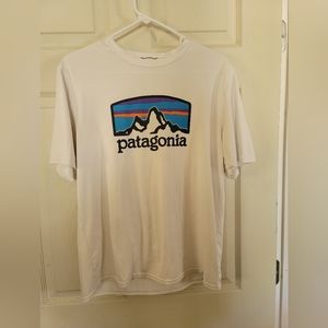 Patagonia 50+ UPF mens shirt size medium